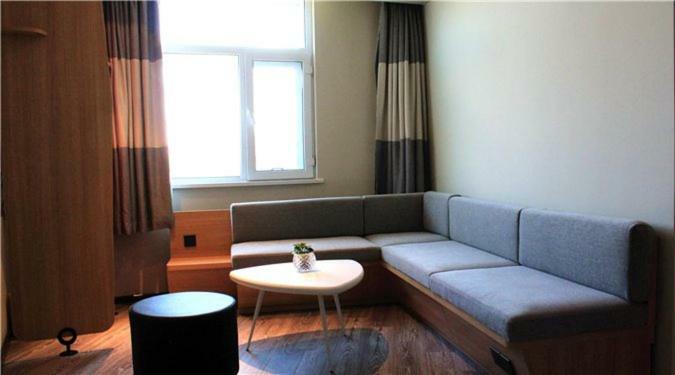 Ibis Urumqi Weixing Square Hotel Екстериор снимка
