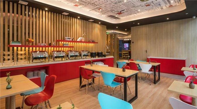 Ibis Urumqi Weixing Square Hotel Екстериор снимка
